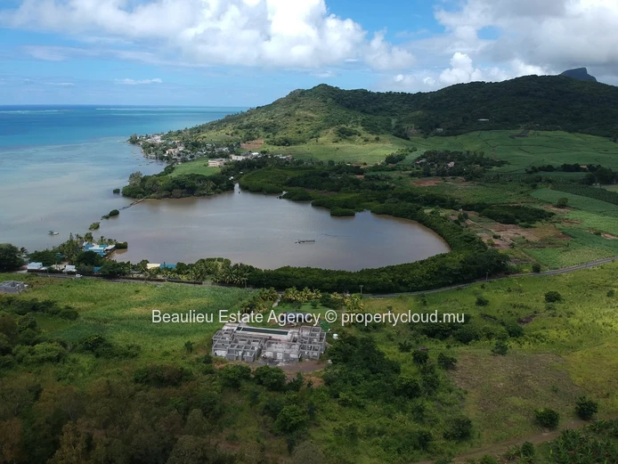 Terres agricoles à vendre – Bambous Virieux