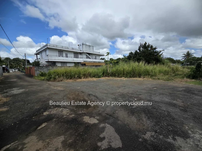 For Sale –44 Perche Residential Plot in Centre de Flacq