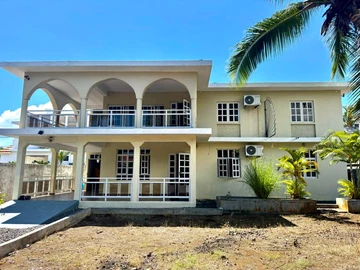 8 Bedroom Villa